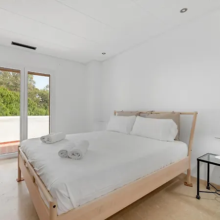 Large 2br Penthouse Near Banus Apartment *