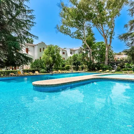 Apartment Large 2br Penthouse Near Banus